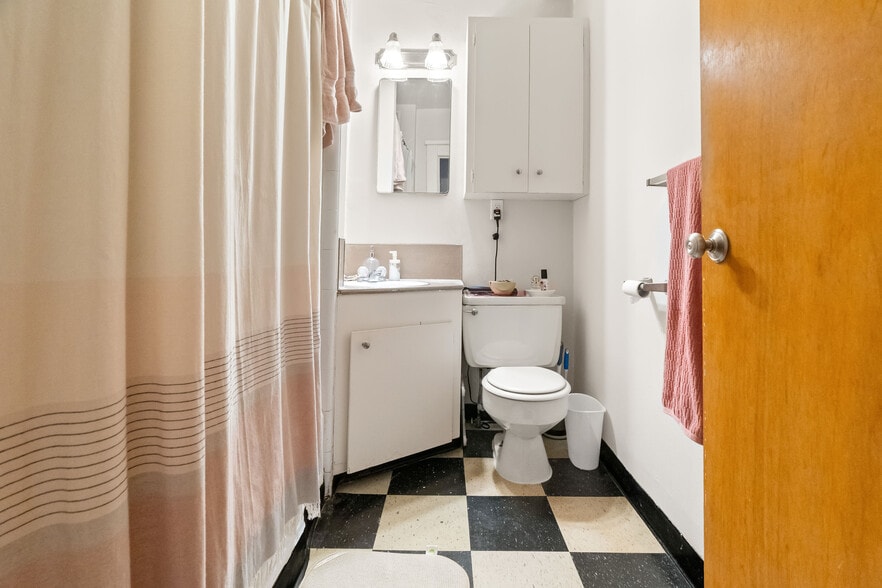 More Photos Of , Portland Multifamily For Sale