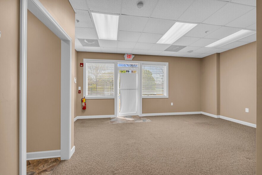 More Photos Of 40 Chamisa Rd, Covington Distribution For Lease