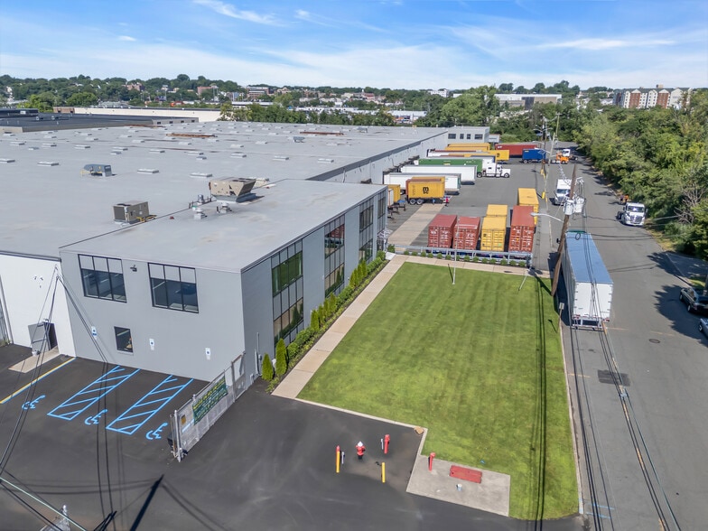 More Photos Of 13 Manor Rd, East Rutherford Warehouse For Lease