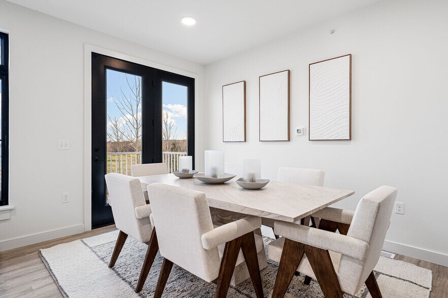 More Photos Of 2401 Lakeshore Blvd, Marquette Apartments For Sale