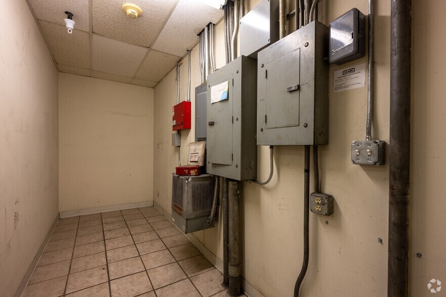 More Photos Of 1203 N Gertrude Ave, Stockton Industrial For Sale