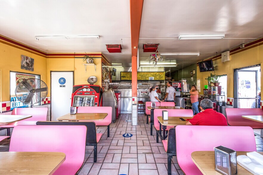Primary Photo Of 3162 Martin Luther King Jr Blvd, Lynwood Restaurant For Sale