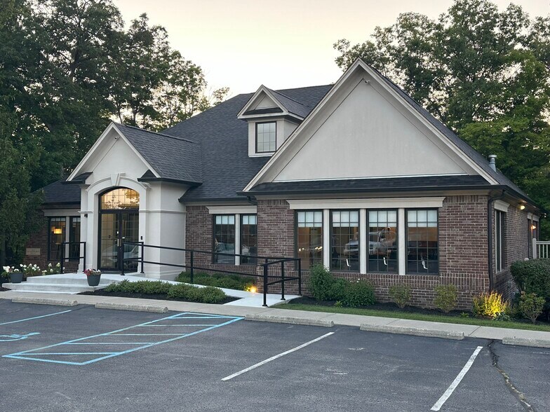 More Photos Of 6280 N Shadeland Ave, Indianapolis Office Residential For Sale