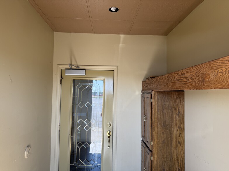 More Photos Of 1601 N Market St, Sparta Restaurant For Sale