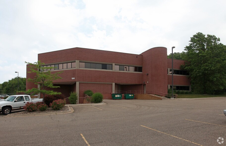 More Photos Of 186 County Road U, River Falls Office For Lease