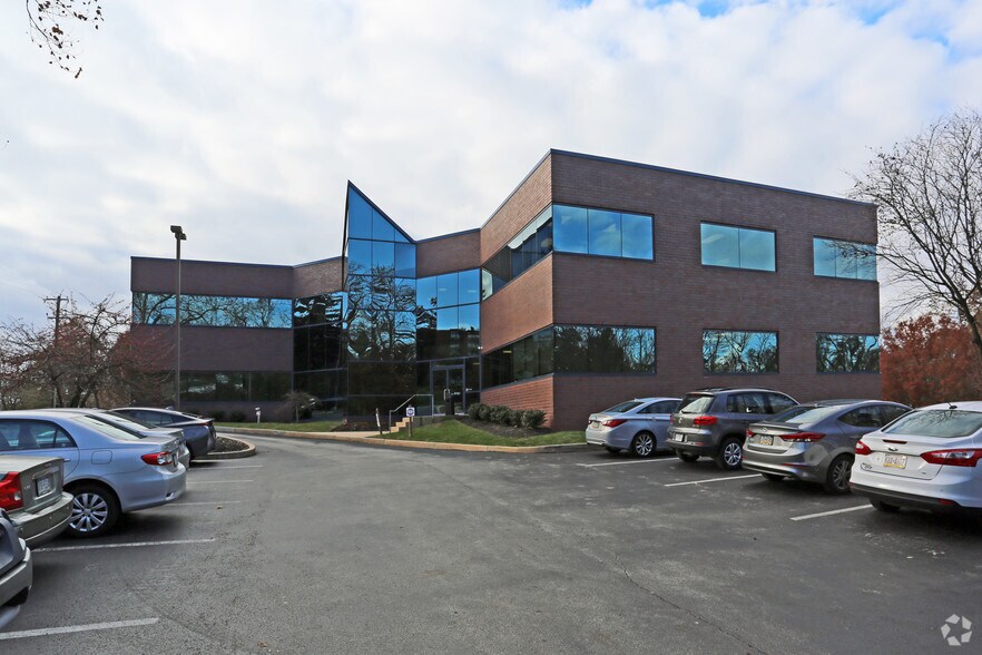 More Photos Of 3409 West Chester Pike, Newtown Square Medical For Lease