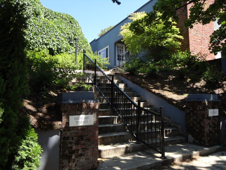 More Photos Of 2023-2051 SE Madison, Portland Apartments For Sale