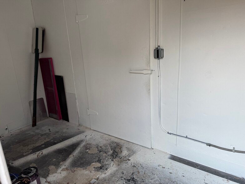 More Photos Of 1104-1108 E 1st St, Loveland General Retail For Lease
