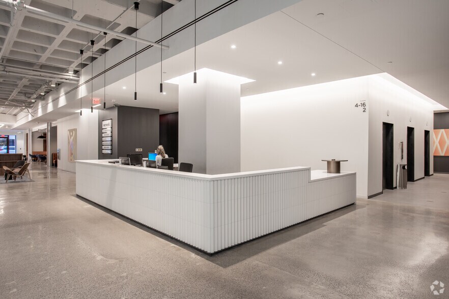 More Photos Of 1100 Main St, Kansas City Office For Lease