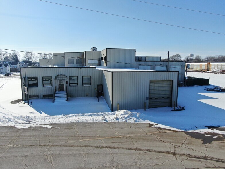 More Photos Of 208 N Miami St, Peru Manufacturing For Sale