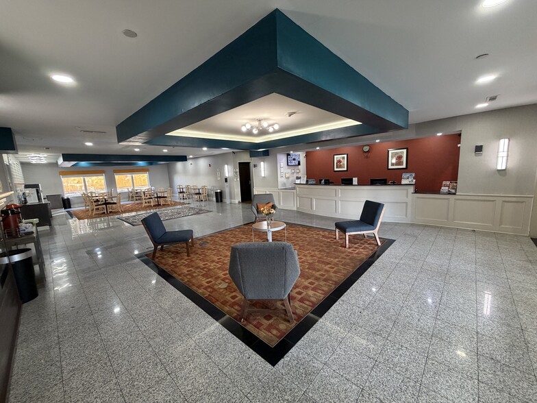 More Photos Of 6604 Londonderry Way, Union City Hotel For Sale