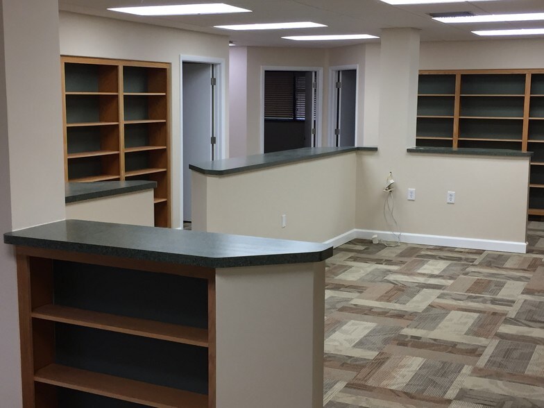 More Photos Of 8250-8270 College Pky, Fort Myers Office For Lease