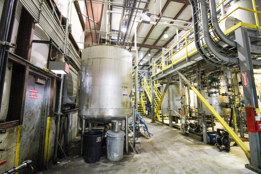 More Photos Of 5640 44th Ave S, Clinton Industrial For Sale