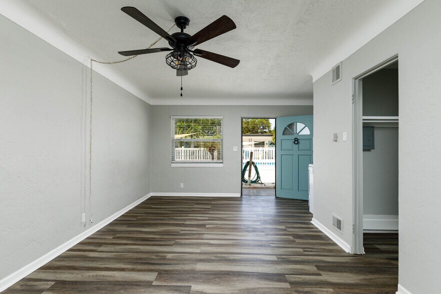 More Photos Of 779 9th Ave N, Saint Petersburg Apartments For Sale