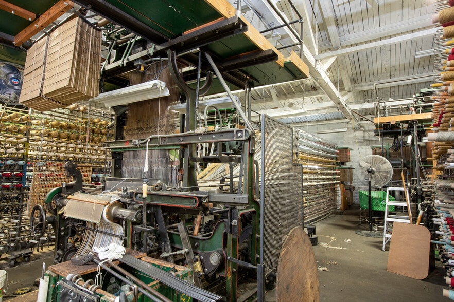 More Photos Of 201 W Lincoln Hwy, Penndel Manufacturing For Sale