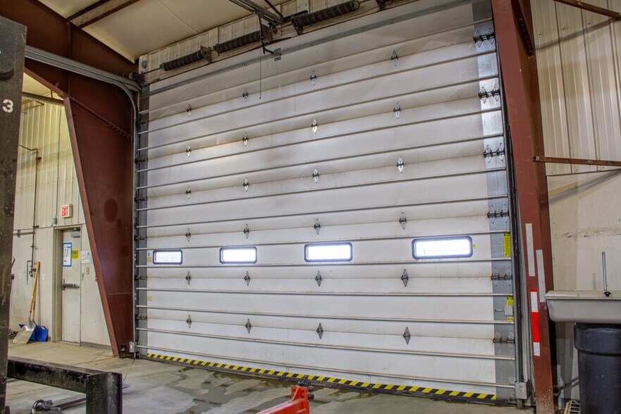 More Photos Of 3860 Helberg Dr, Helena Service For Lease