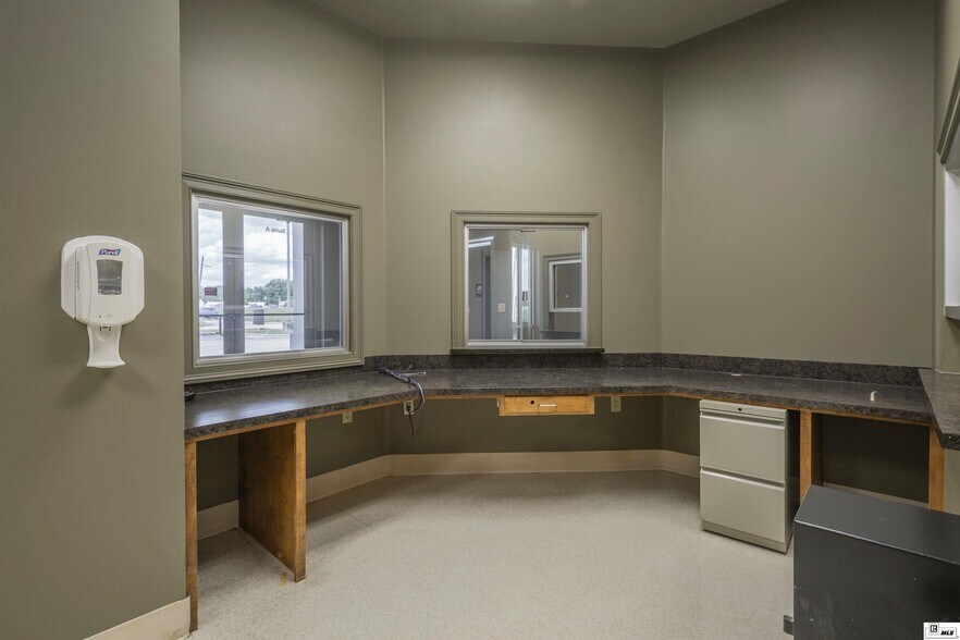 More Photos Of 3995 Sterlington Rd, Monroe Medical For Sale