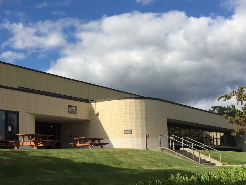 Primary Photo Of 1 Carding Ln, Johnston Manufacturing For Lease