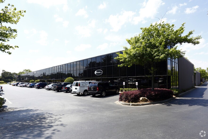 More Photos Of 6649 Peachtree Industrial Blvd, Norcross Unknown For Lease