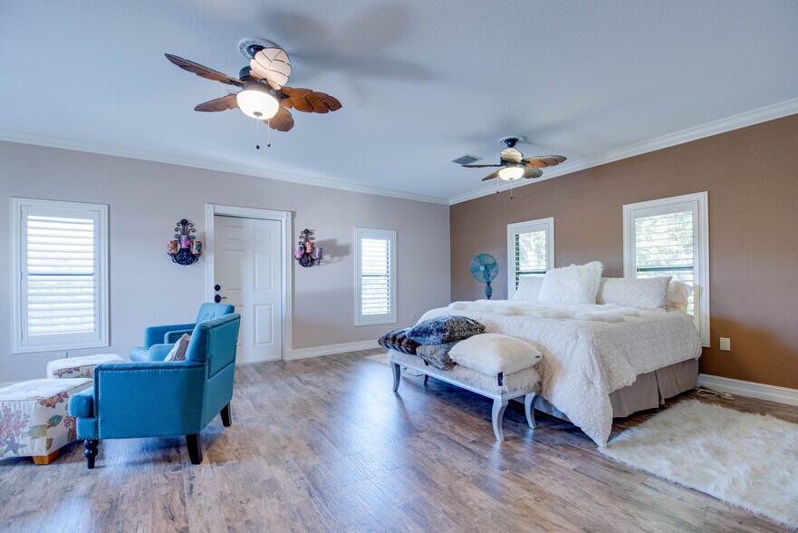 More Photos Of 87847 Overseas Hwy, Islamorada Medical For Sale