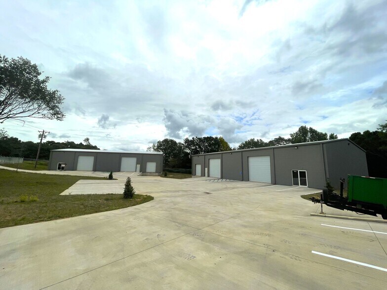 Primary Photo Of 2581 E Phillips Rd, Greer Warehouse For Lease