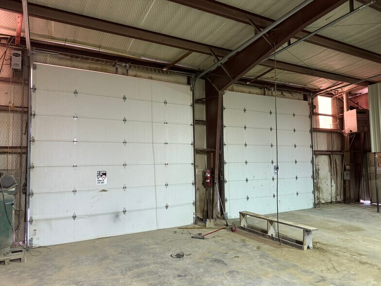 More Photos Of 498 US Hwy 180, Seminole Industrial For Sale