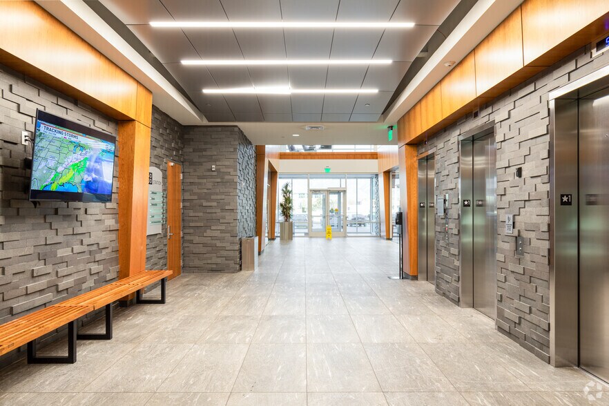 More Photos Of 10355 S Jordan Pky, South Jordan Office For Lease