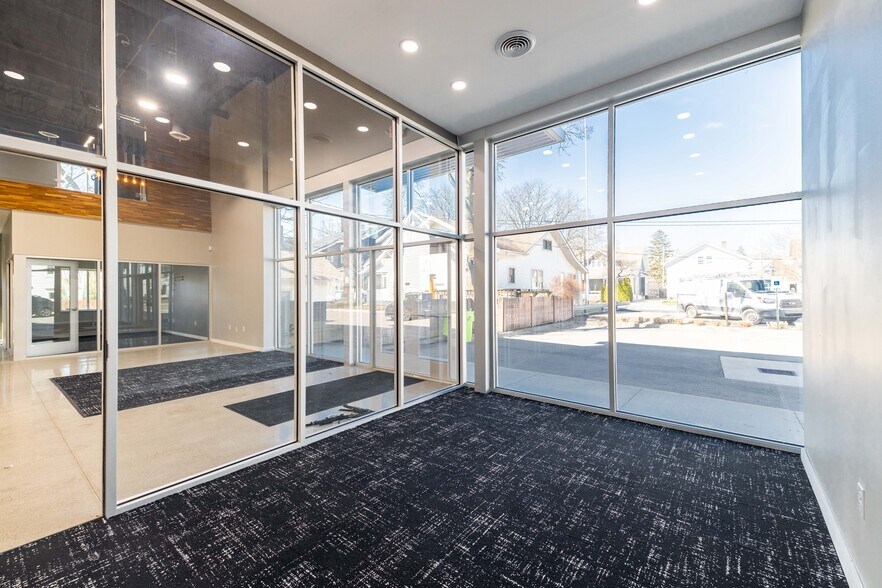 More Photos Of 311 W University Dr, Rochester Freestanding For Lease
