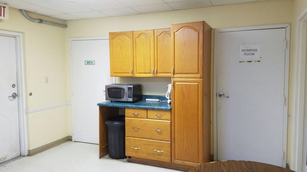 More Photos Of 500 S Holly Ave, Sanford Congregate Senior Housing For Sale