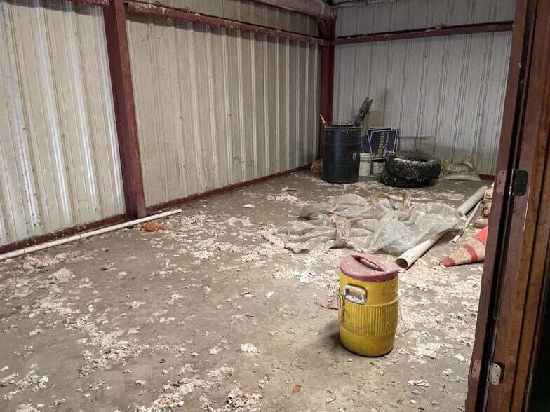 More Photos Of 1063 E Parkway South, Memphis Flex For Sale