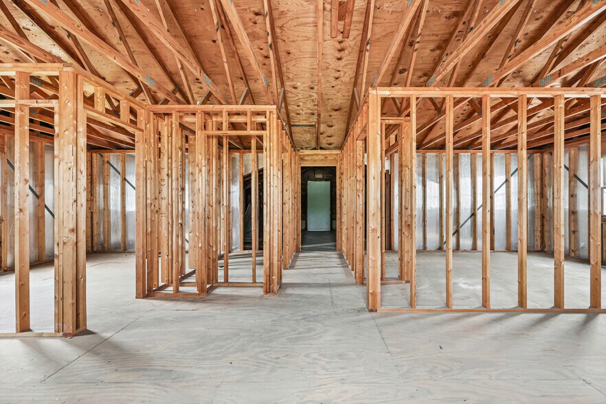 More Photos Of 11 S 2nd St, Festus Office For Sale