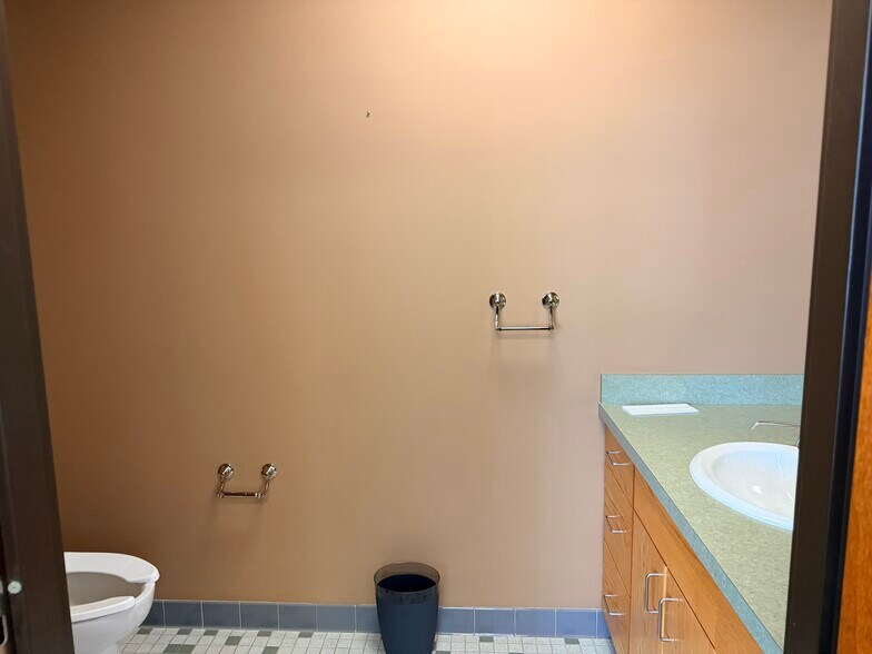 More Photos Of 110 John Scott Hwy, Steubenville Medical For Lease