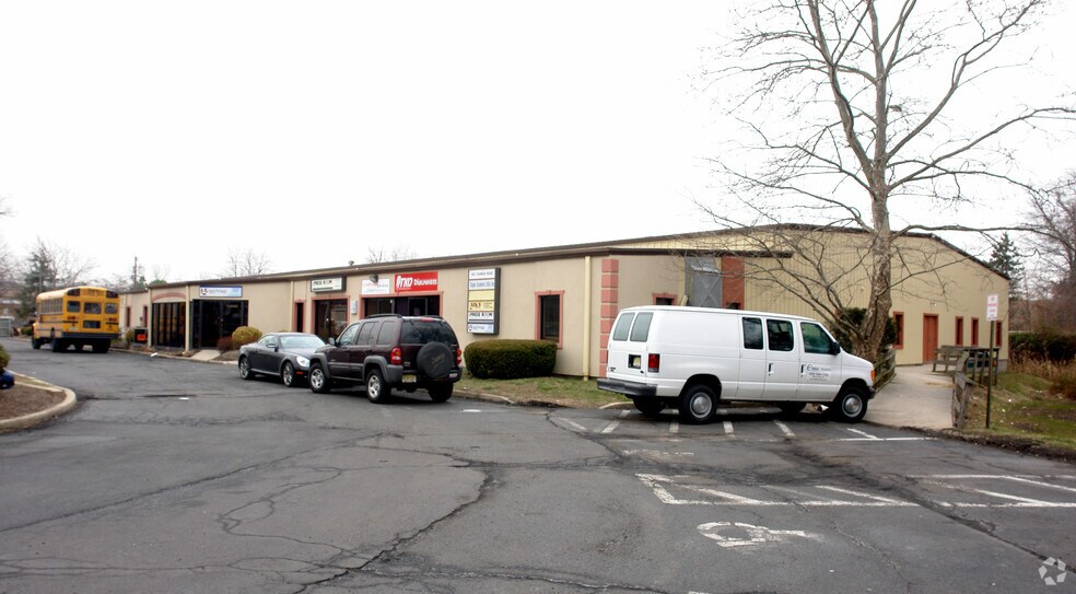 More Photos Of 100 Youngs Rd, Hamilton Freestanding For Lease