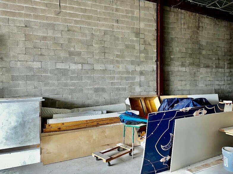 More Photos Of 11302 Space Center, Houston General Retail For Sale