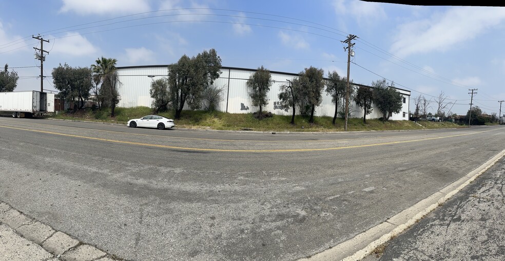 More Photos Of 15176 Whittram Ave, Fontana Service For Lease