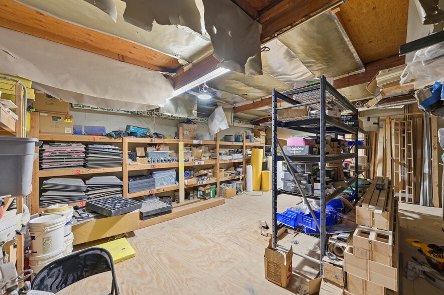 More Photos Of 8926 Norris Ave, Sun Valley Warehouse For Lease