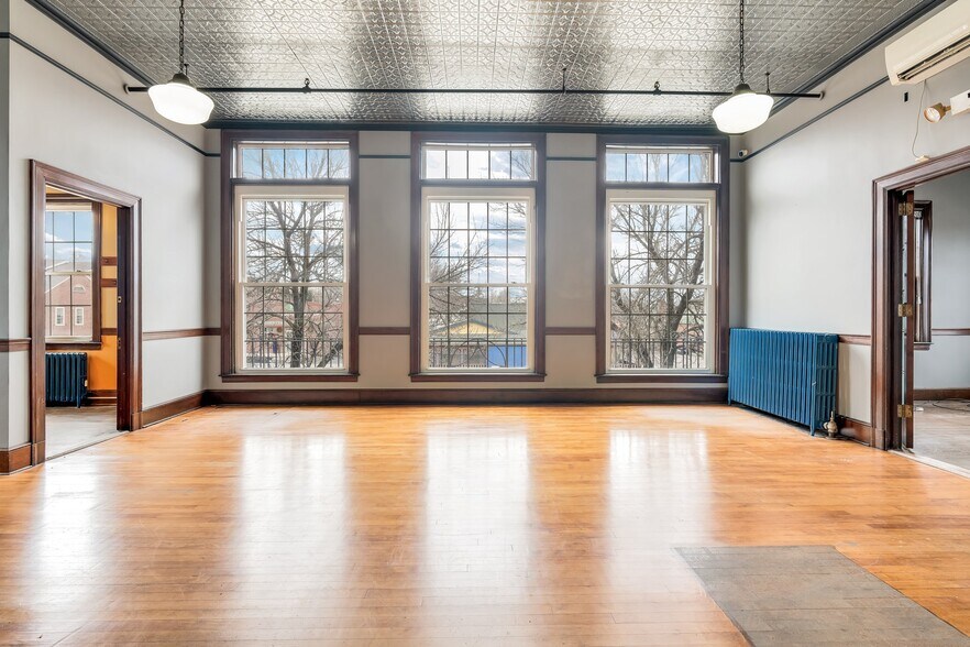 More Photos Of 192 Main St, Ellsworth Storefront For Sale