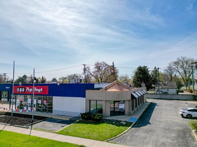 More Photos Of 35241 Warren Rd, Westland Freestanding For Lease