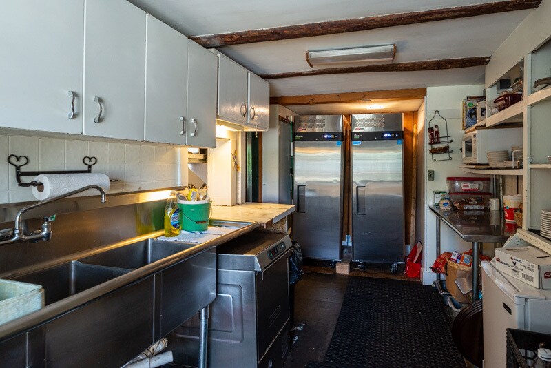 More Photos Of 132 Landgrove Rd, Landgrove Hotel For Sale