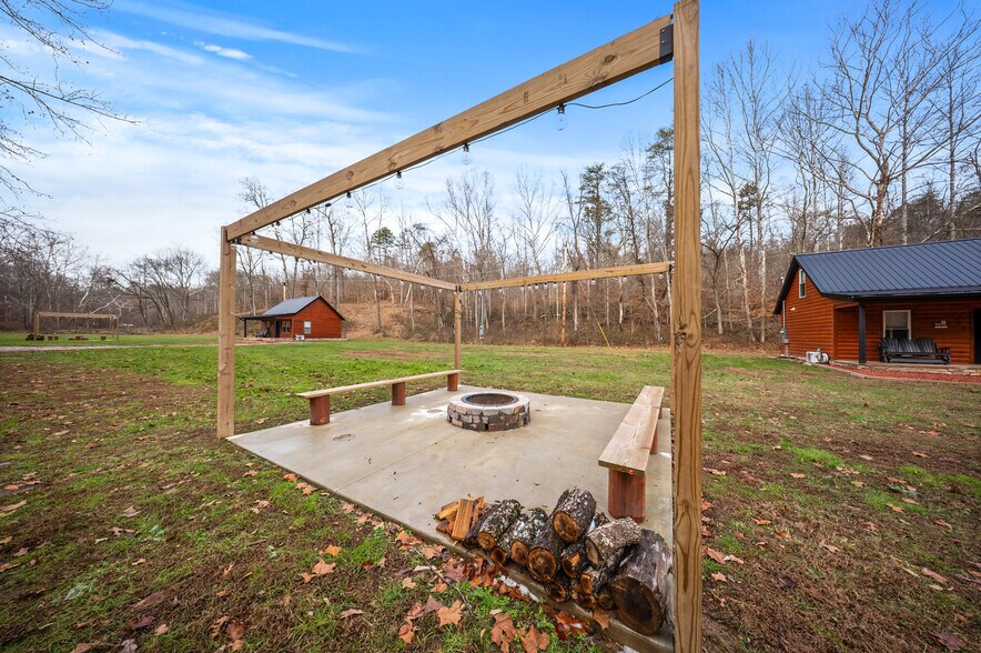 More Photos Of 325 Sinking Rd, Argillite Hospitality For Sale