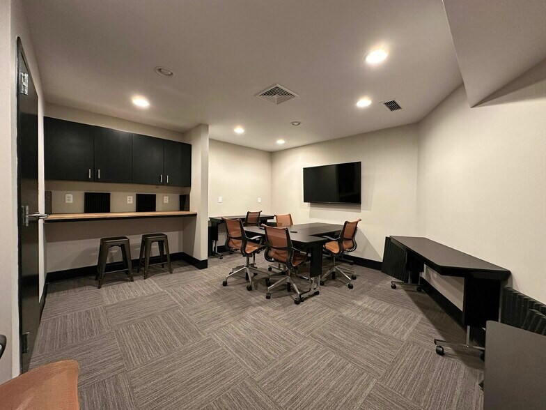 More Photos Of 9114 Technology Ln, Fishers Loft Creative Space For Sale