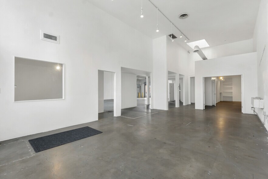 More Photos Of 7176 W Sunset Blvd, Los Angeles Storefront Retail Office For Sale