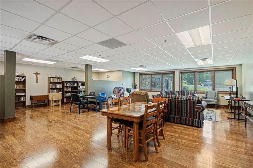 More Photos Of 301 Franciscan Way, Savannah Religious Facility For Sale