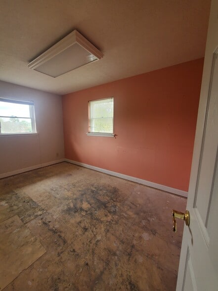 More Photos Of 715 S Shamrock Rd, Bel Air Office Residential For Sale