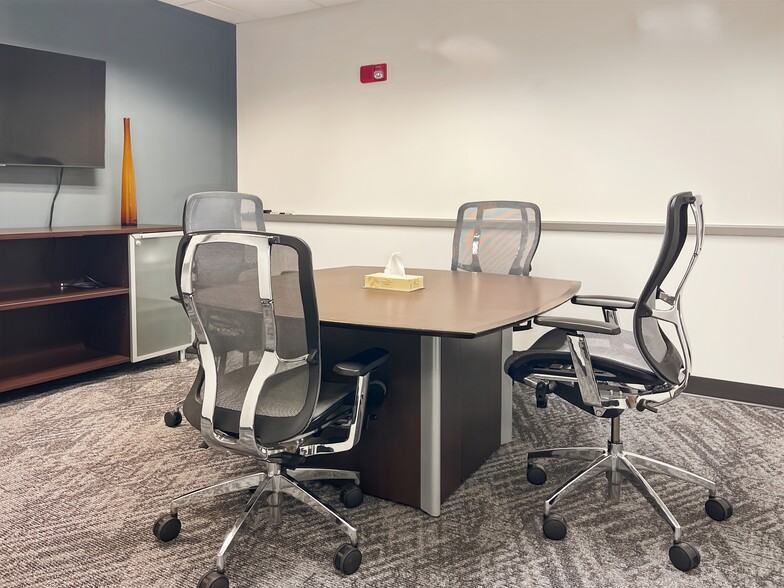 More Photos Of 510 Clinton Sq, Rochester Coworking Space