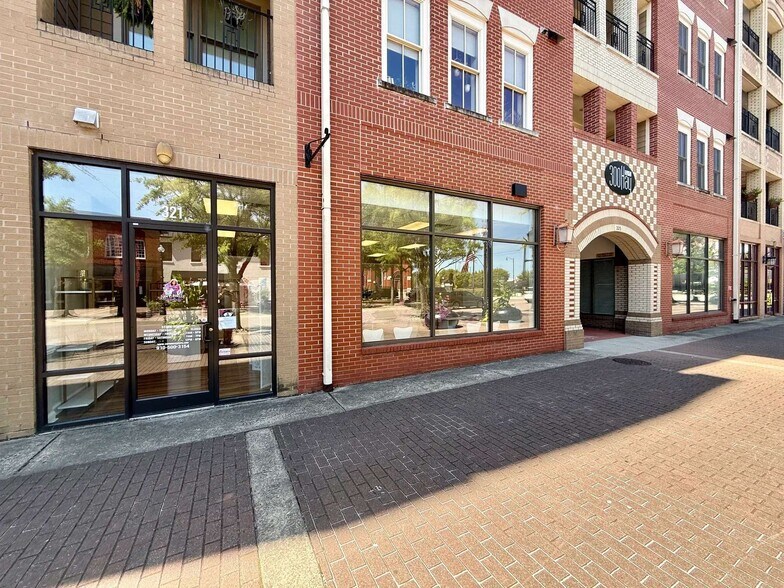 More Photos Of 311-345 Hay St, Fayetteville Apartments For Lease