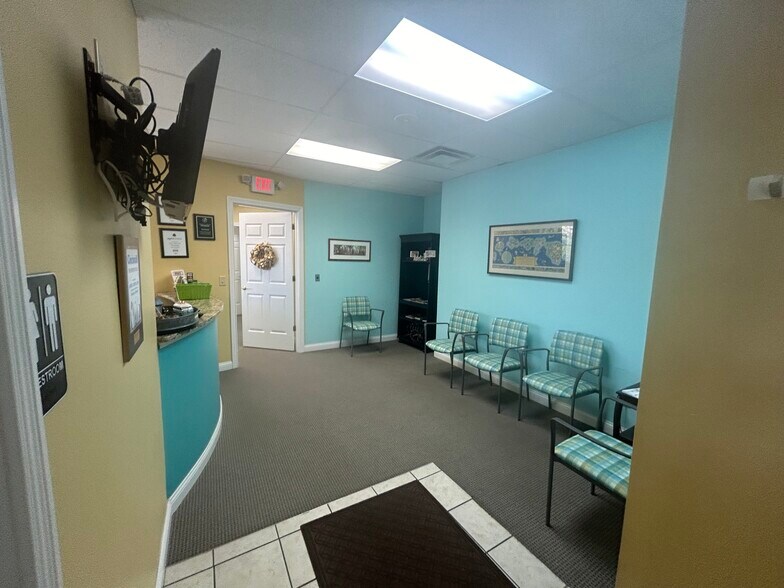 More Photos Of 5680 Bridgetown Rd, Cincinnati Medical For Sale