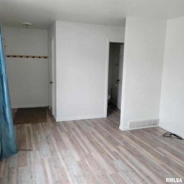 More Photos Of , Davenport Multifamily For Sale