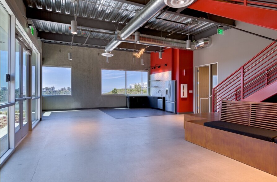 More Photos Of 2810 Caribou Ct, Carlsbad Warehouse For Lease