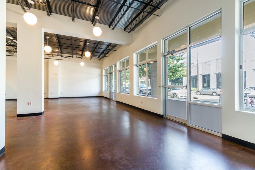 More Photos Of 2401 E 6th St, Austin Loft Creative Space For Lease